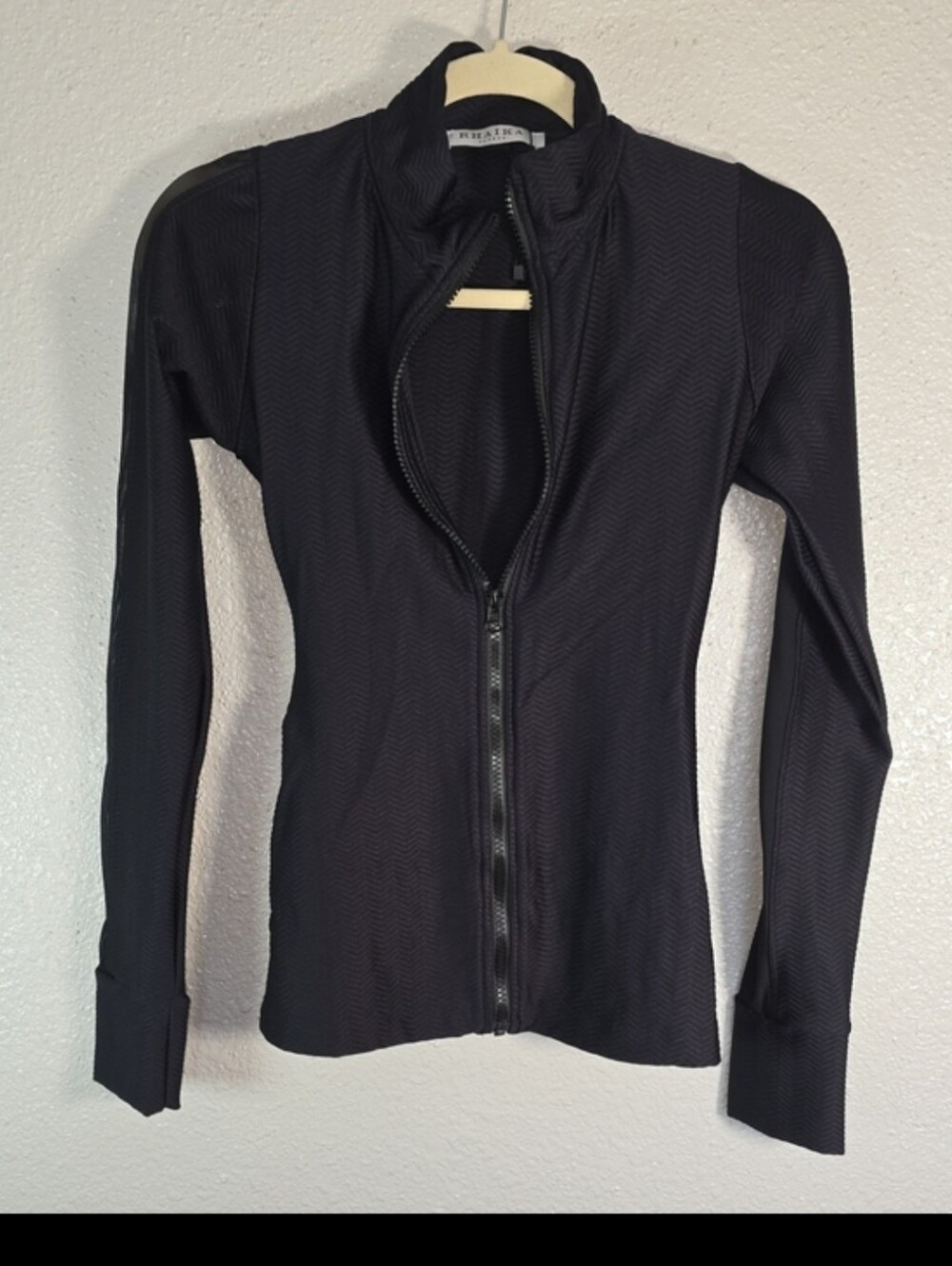 Rhaika Black Zip-Front Long Sleeve Top - Picture 10 of 10
